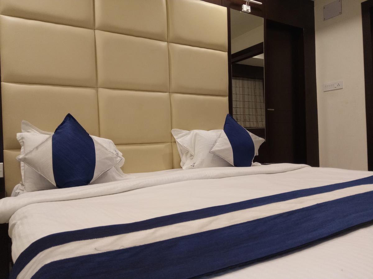 Hotel Presidency Inn Kolkata Exterior photo