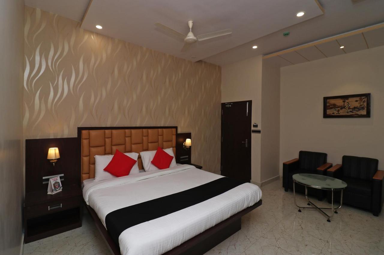 Hotel Presidency Inn Kolkata Exterior photo